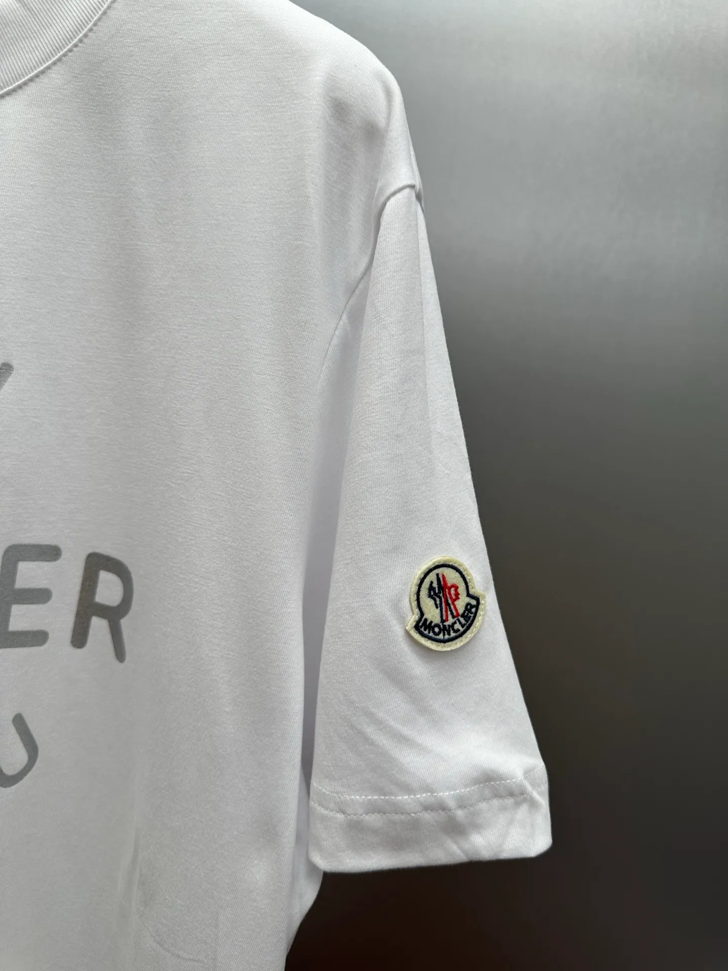 🔥130💰MONCLER 26SS T Authentic 2399 ，32 100% 200 ，1*1 285 ， ， ， 1：1 ， Size：S M L XL